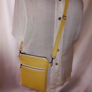 'Go Out' Maya buttergelb