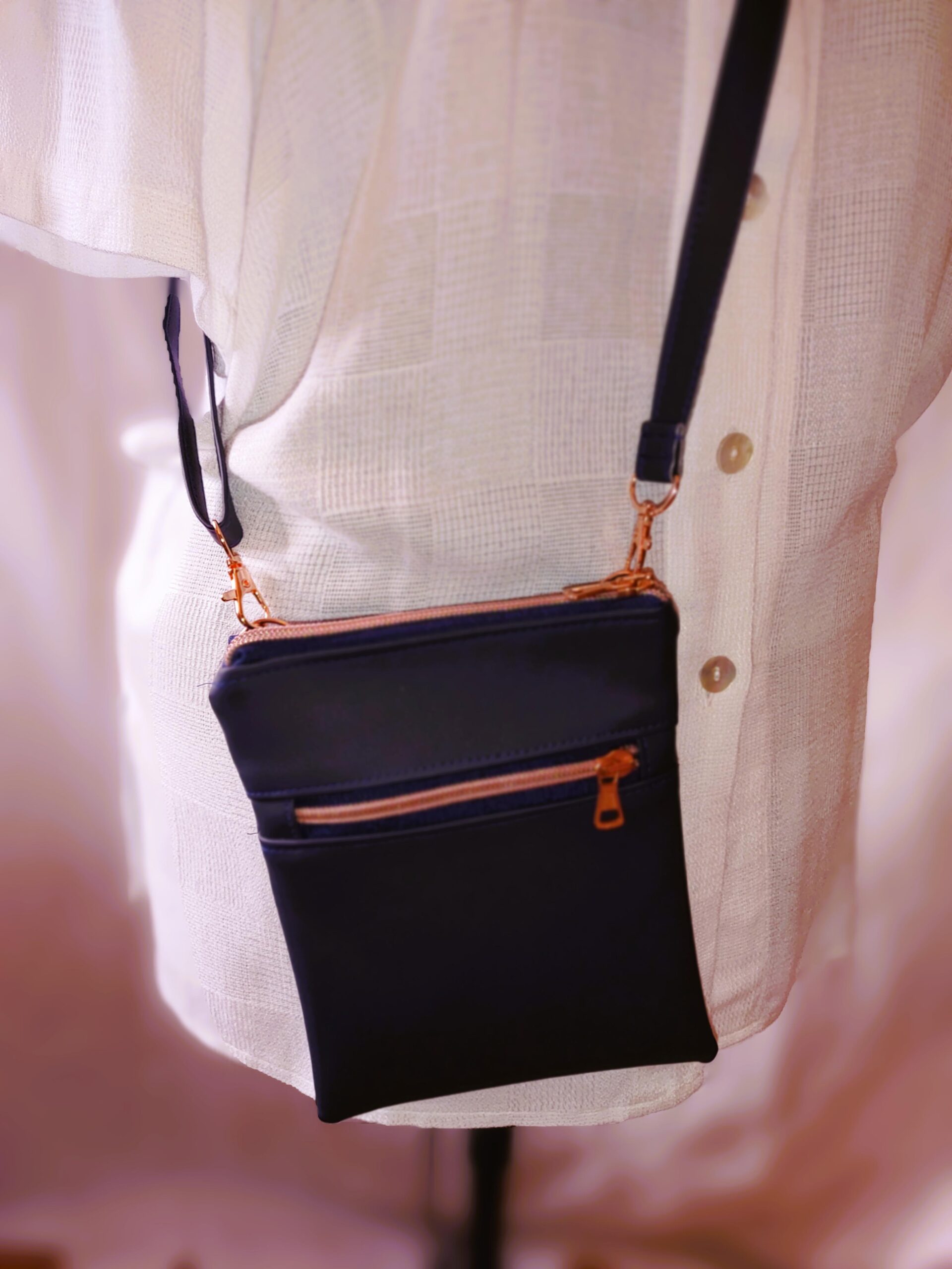 'Go Out' Maya nachtblau