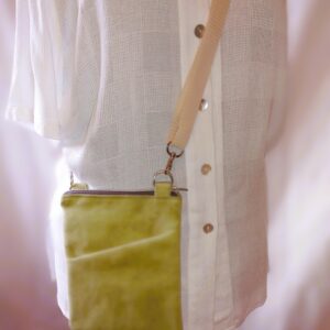 'Go Out' Maya lindgrün