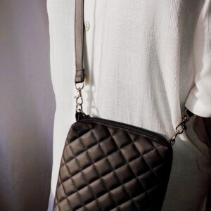 'Go Out' Alma schwarz